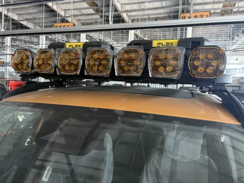 车顶射灯